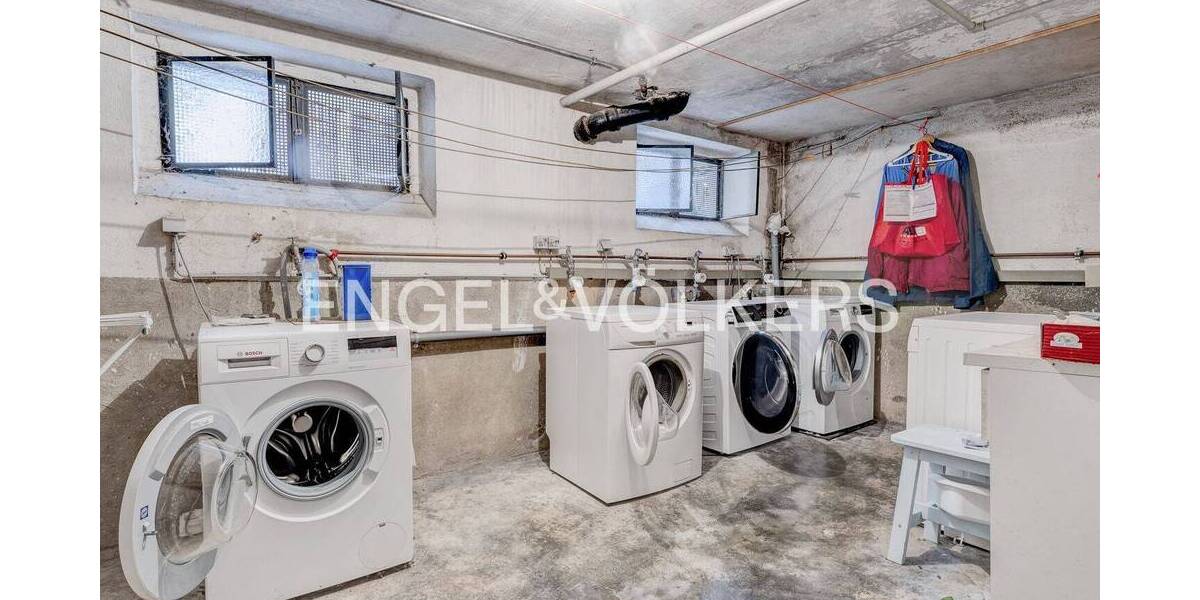 Etagenwohnung Freiburg im Breisgau Ebnet - 2 Zimmer, 56 m&sup2;, 265.000&euro; | Angebot:26094295