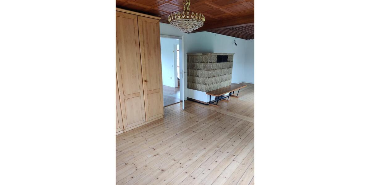 Einfamilienhaus Riegel am Kaiserstuhl - 4.5 Zimmer, 150 m&sup2;, 1.600&euro; | Angebot:26592161