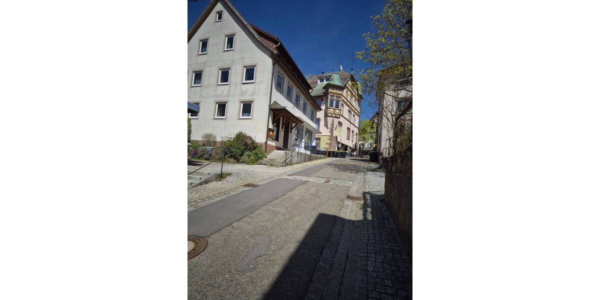 Mehrfamilienhaus, Wohnhaus Titisee-Neustadt Neustadt - 1 Zimmer, 419 m&sup2;, 425.000&euro; | Angebot:26723083