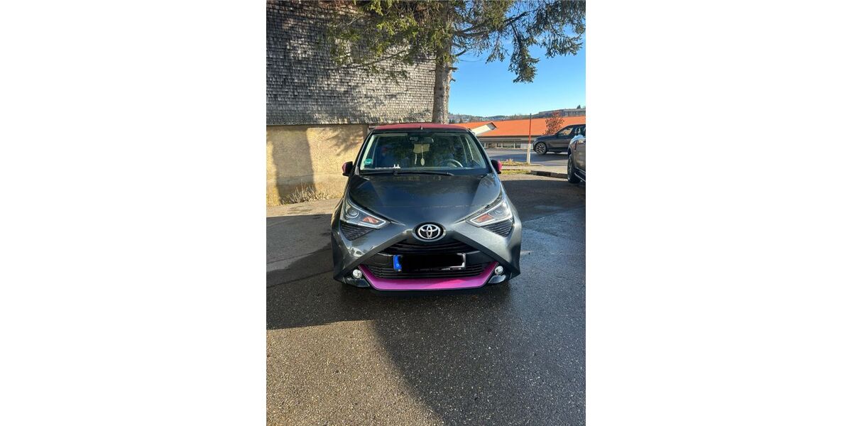 Toyota Aygo (X) 80.000 km 9.900 &euro; Lenzkirch 79853