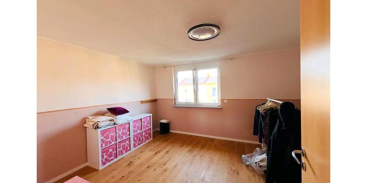 Maisonettenwohnung March - 2.5 Zimmer, 93 m&sup2;, 1.300&euro; | Angebot:25312615