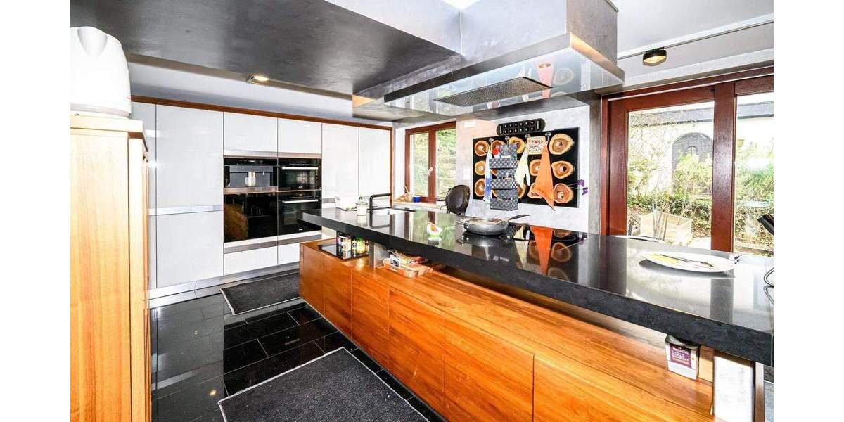 Einfamilienhaus Freiburg Herdern - 6 Zimmer, 300 m&sup2;, 2.300.000&euro; | Angebot:25744205