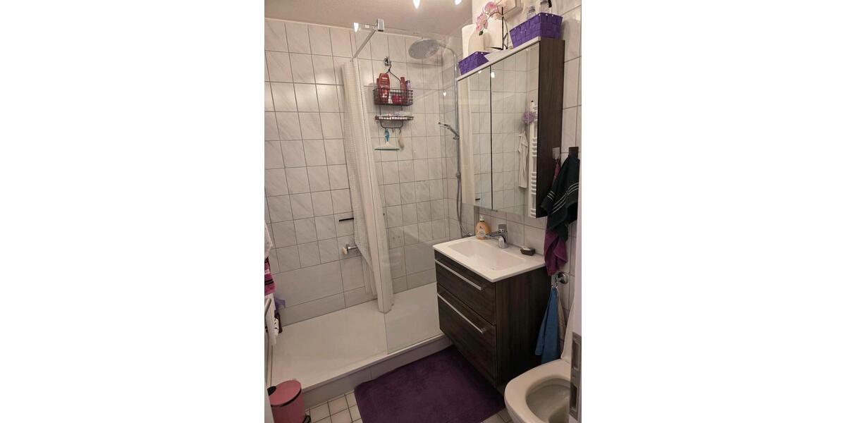 Zimmer für weibliche Mieterin (möbliert) 2 zimmer