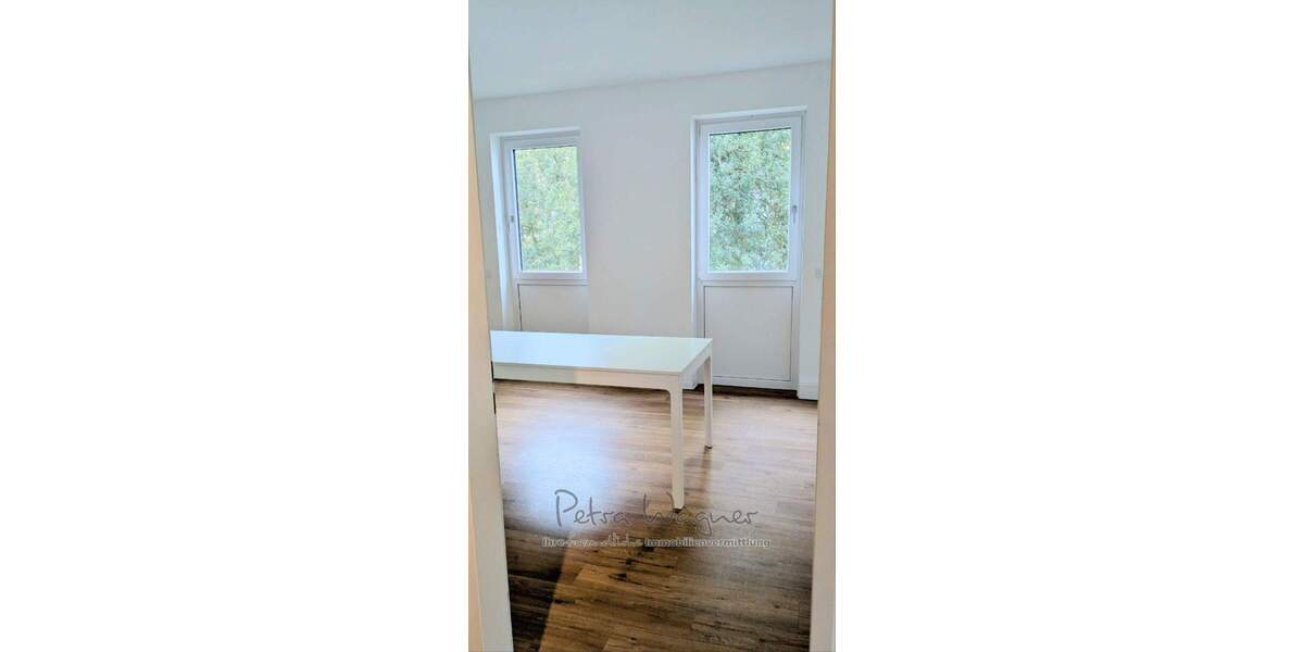 Gewerbeobjekt Freiburg Oberau - 3 Zimmer, 104 m&sup2;, 1.490&euro; | Angebot:25664504