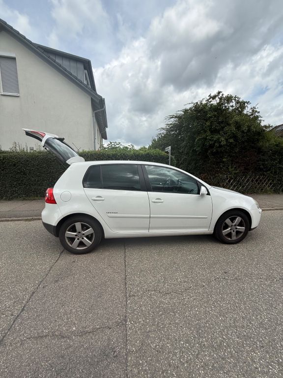 VW Golf 157.000 km 4.500 € Gundelfingen 79194