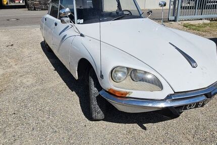 Citroen DS 72.000 km 12.500 &euro; Gundelfingen / Freiburg 79194
