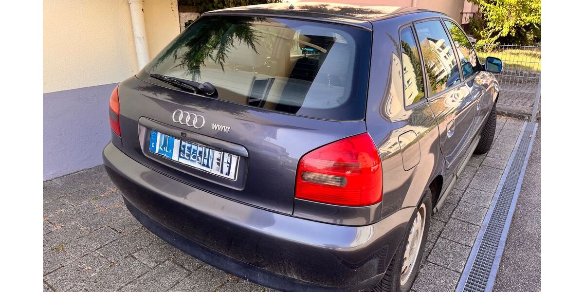 Audi A3 270.343 km 700 &euro; Freiburg 79111