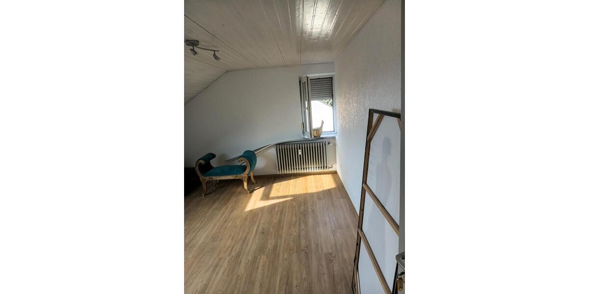 Dachgeschoßwohnung Breisach am Rhein - 3 Zimmer, 68 m&sup2;, 205.000&euro; | Angebot:27286887