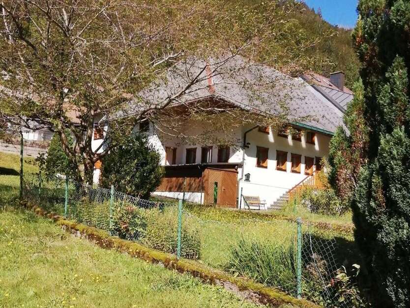 Haus zum Kaufen in Todtnau 395.000 € 264 m²