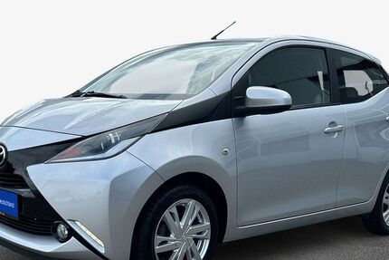 Toyota Aygo (X) 68.500 km 7.290 &euro; Freiburg 79108