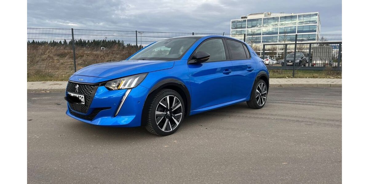 Peugeot 208 68.000 km 16.666 &euro; Freiburg 79115