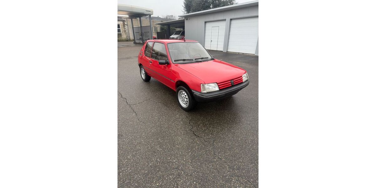 Peugeot 205 201.000 km 1.999 &euro; Freiburg 79111