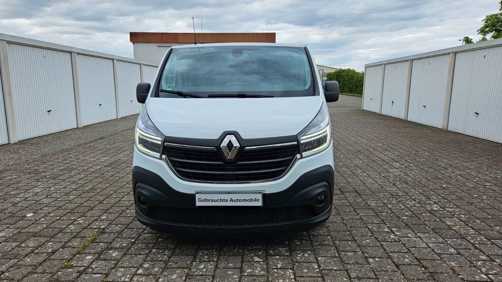 Renault Trafic 172.000 km 11.500 € Kenzingen 79341