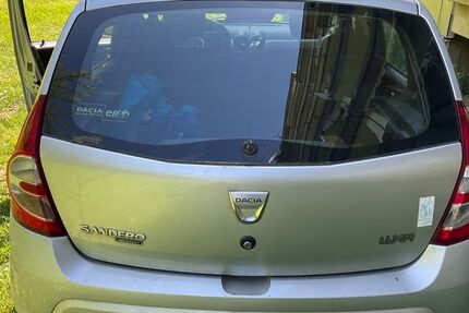 Dacia Sandero 135.000 km 1.699 &euro; freiburg 79106