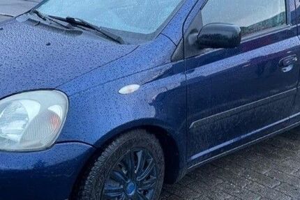 Toyota Yaris 191.000 km 2.450 € March 79232