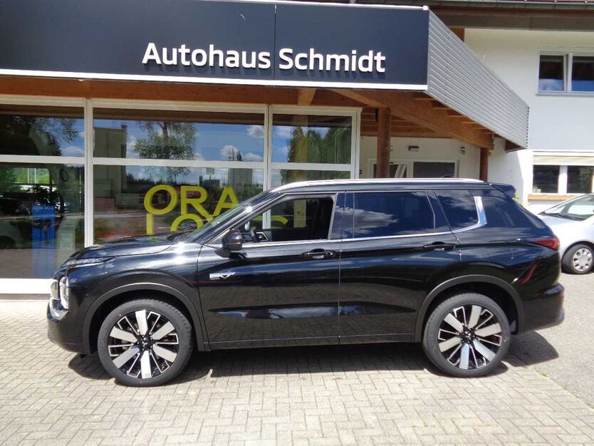 Mitsubishi Outlander 4.000 km 54.900 € Bernau 79872