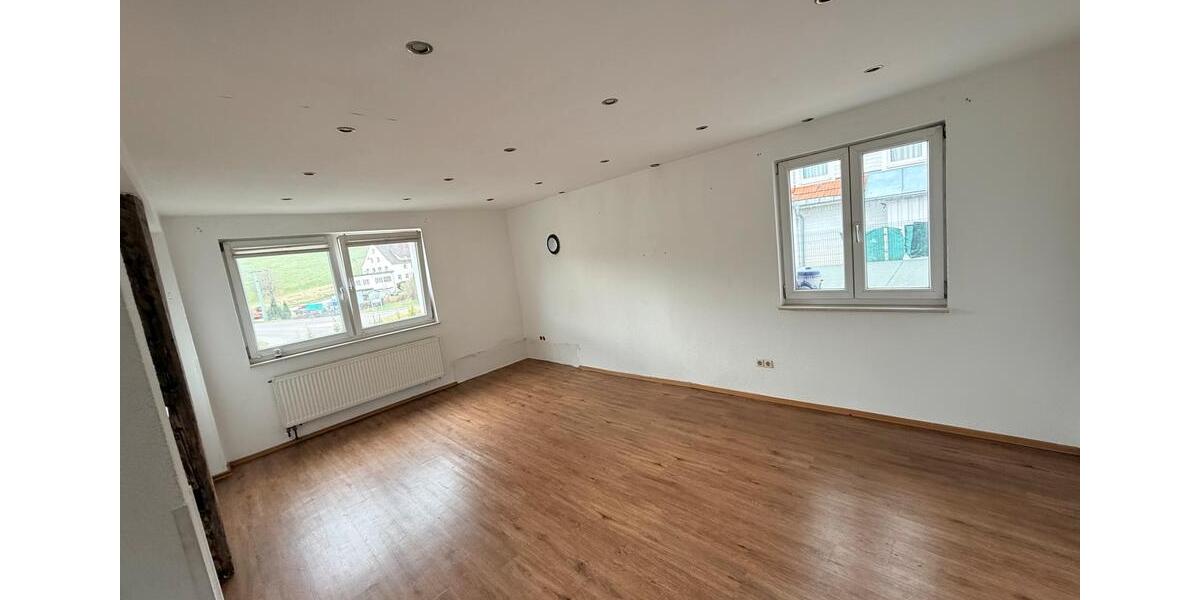 Einfamilienhaus Furtwangen im Schwarzwald - 5 Zimmer, 190 m&sup2;, 400.000&euro; | Angebot:26286295