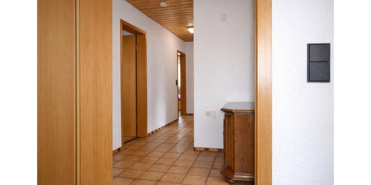 Einfamilienhaus Titisee-Neustadt Neustadt - 5 Zimmer, 160 m&sup2;, 340.000&euro; | Angebot:27076144