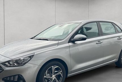 Hyundai i30 20.656 km 16.290 € Freiburg 79108