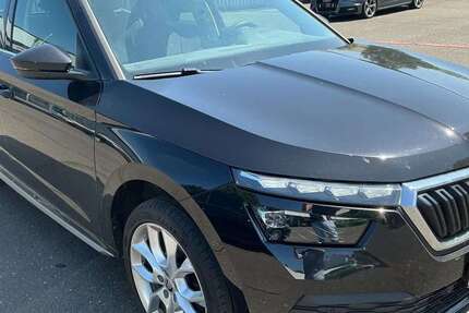 Skoda Kamiq 94.313 km 16.900 € Freiburg 79104