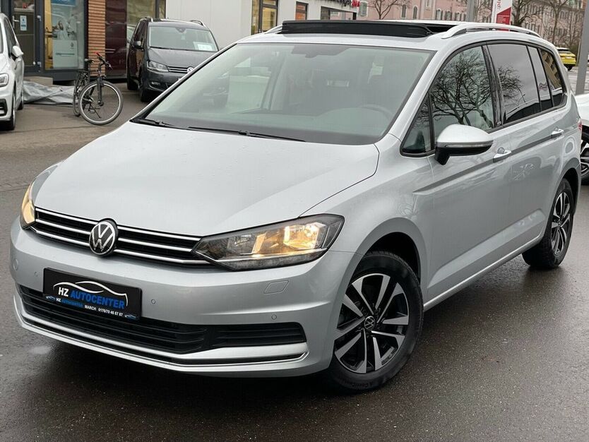 VW Touran 16.000 km 33.999 € March 79232