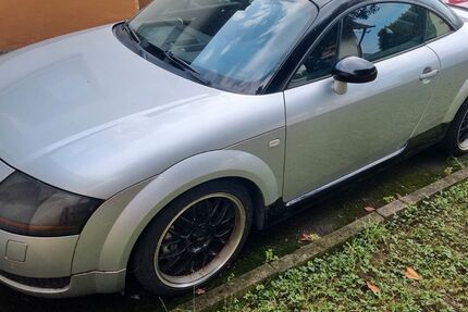 Audi TT 245.620 km 4.700 € Sasbach 79365