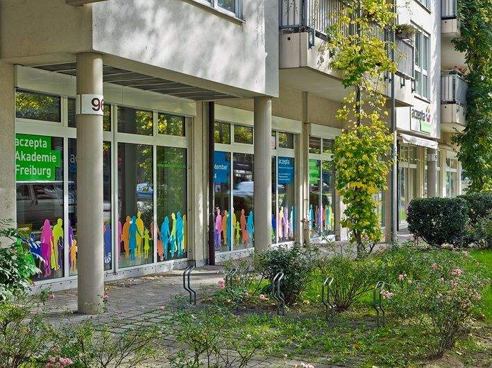 Modernes Schulungszentrum mit Verwaltungsräumen 5 zimmer