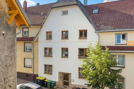 Haus Furtwangen im Schwarzwald - 9 Zimmer, 247 m&sup2;, 460.000&euro; | Angebot:27212060