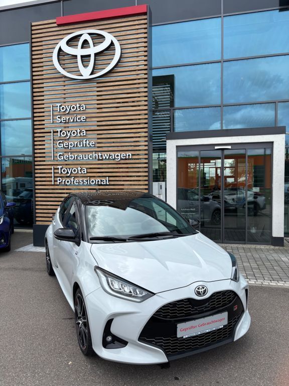 Yaris