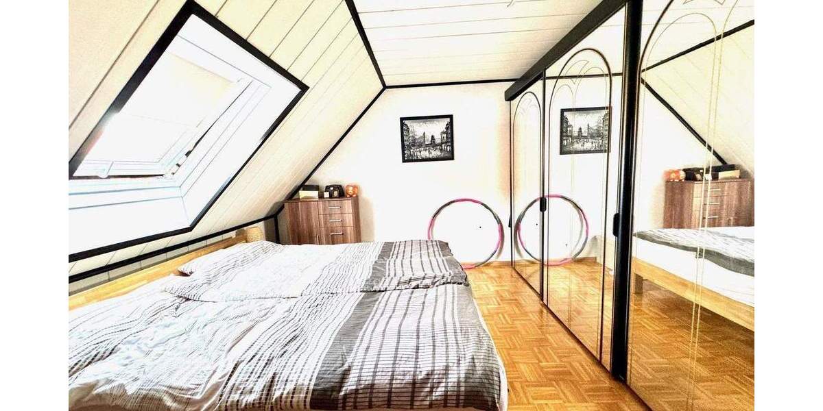 Doppelhaushälfte Ebringen - 8 Zimmer, 220 m&sup2;, 899.000&euro; | Angebot:25156148