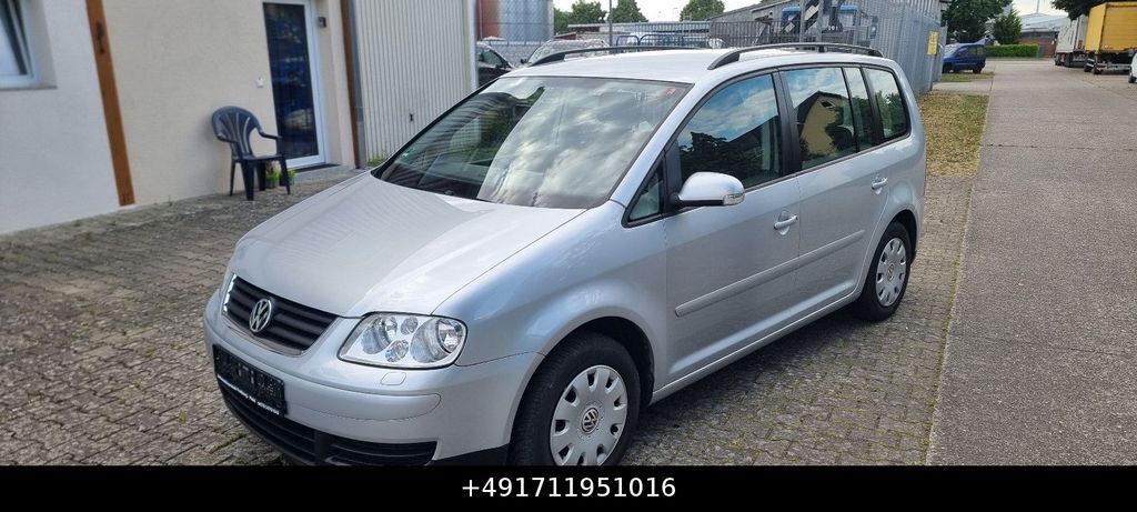 VW Touran 153.411 km 3.990 € Herbolzheim 79336