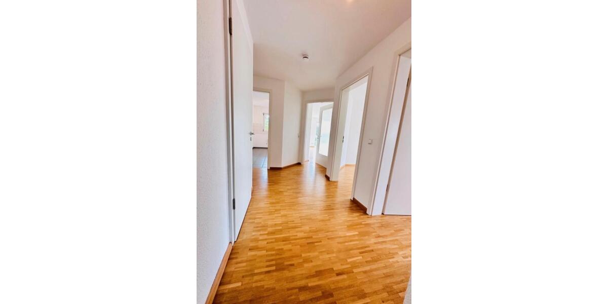 Etagenwohnung Müllheim - 4 Zimmer, 110 m&sup2;, 1.400&euro; | Angebot:25854153
