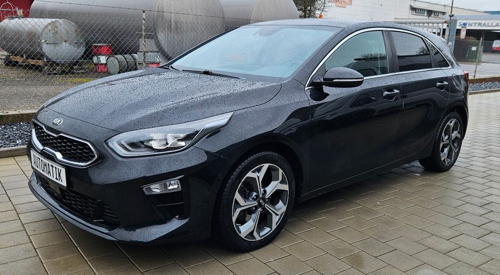 Kia ceed / Ceed 145.500 km 12.500 &euro; Freiburg 79108