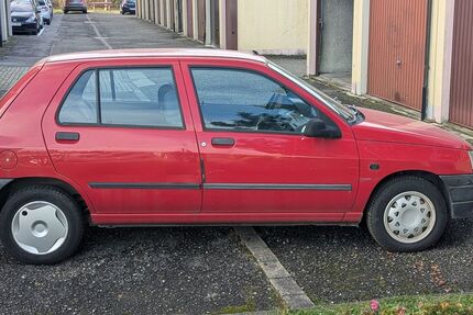 Renault Clio 66.550 km 999 &euro; Freiburg 79100