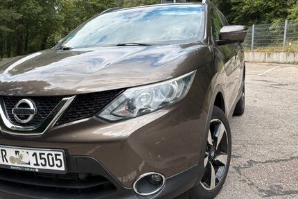 Nissan Qashqai 111.800 km 10.800 &euro; Freiburg 79100