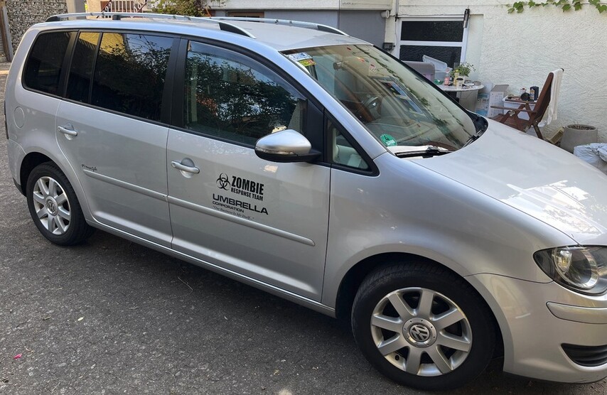 VW Touran 302.000 km 3.999 € Gottenheim 79288