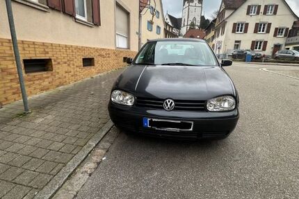 VW Golf 261.541 km 600 &euro; Schönau 79677