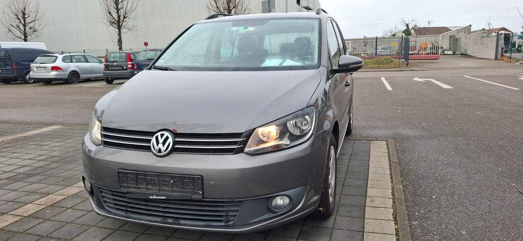 VW Touran 450.000 km 3.500 &euro; Freiburg 79115