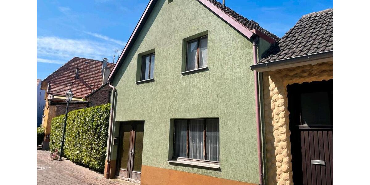 Doppelhaushälfte Endingen am Kaiserstuhl - 4 Zimmer, 130 m&sup2;, 195.000&euro; | Angebot:25366526