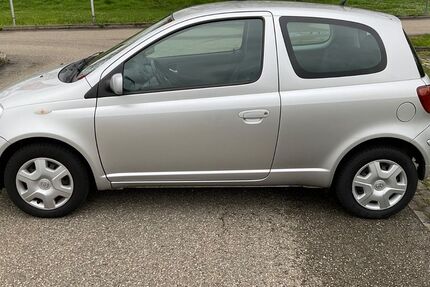 Toyota Yaris 129.500 km 2.999 &euro; Freiburg 79104