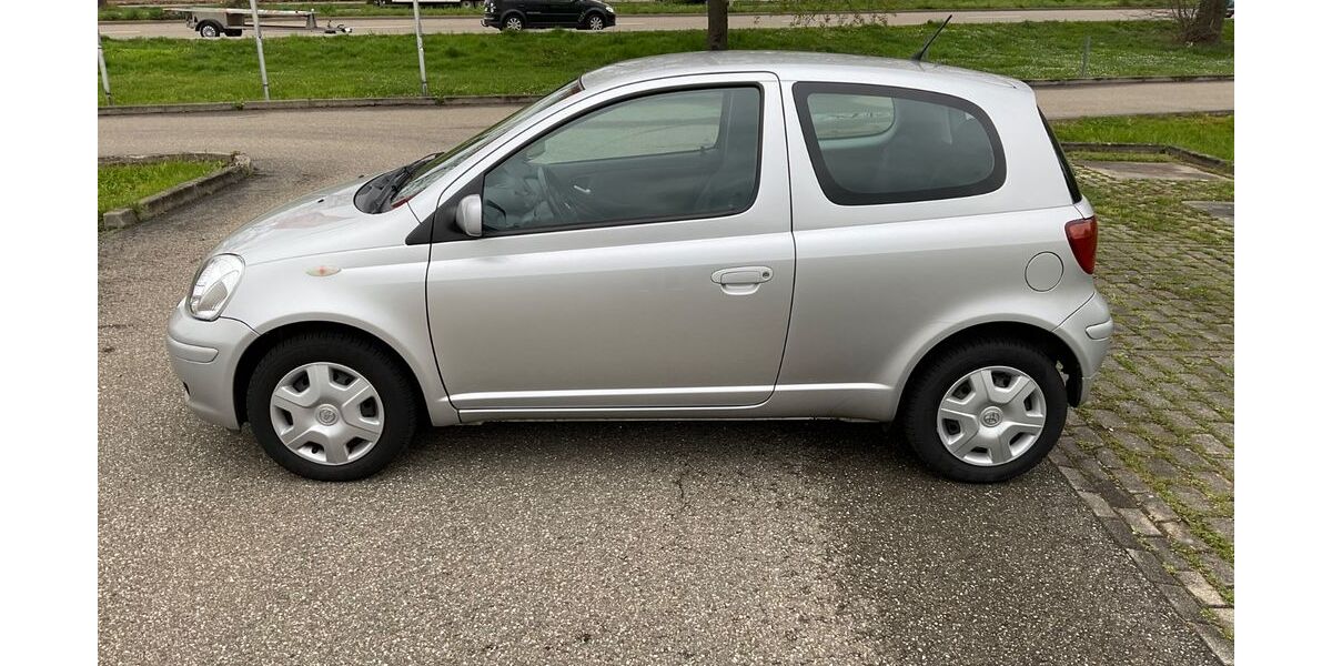 Toyota Yaris 129.500 km 2.999 &euro; Freiburg 79104