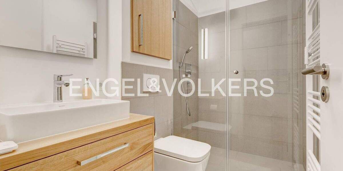 Etagenwohnung Freiburg Altstadt - 4 Zimmer, 132 m&sup2;, 750.000&euro; | Angebot:25999868