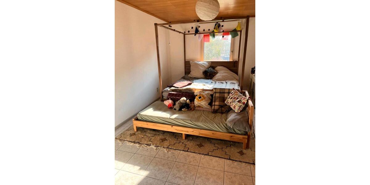 Einfamilienhaus Ihringen - 8 Zimmer, 214 m&sup2;, 1.900&euro; | Angebot:26051482