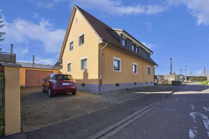 Haus zum Kaufen in Denzlingen 840.000 € 285 m²