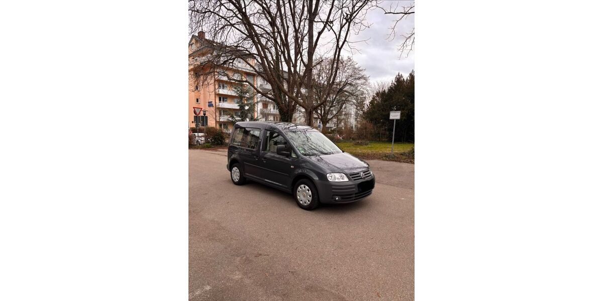 VW Caddy 102.000 km 8.000 &euro; Freiburg 79106