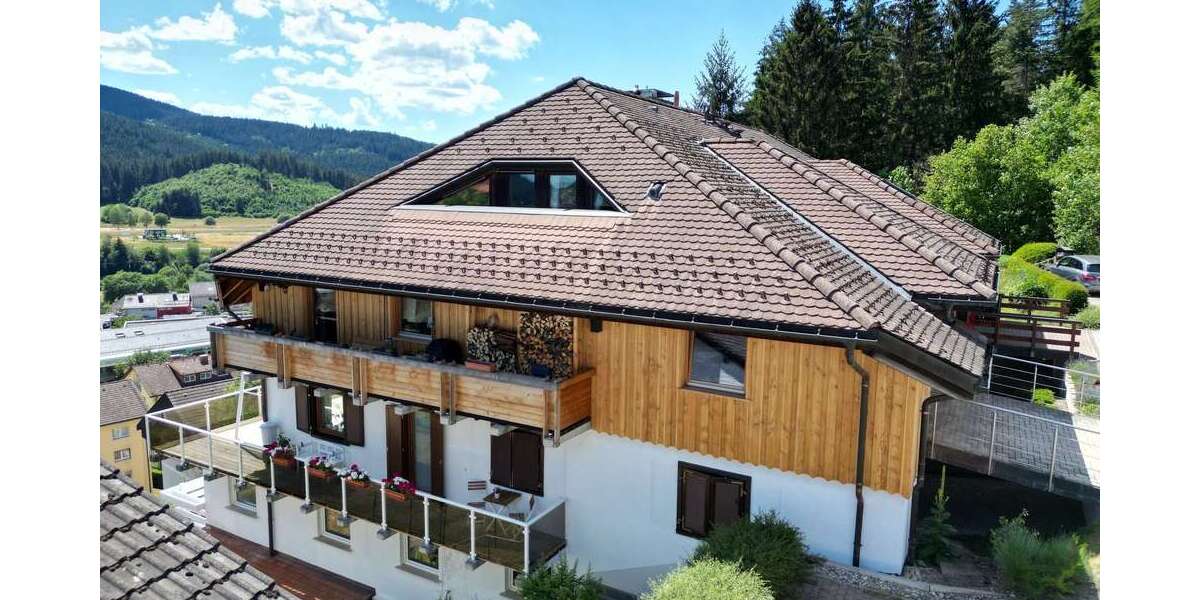 Etagenwohnung Titisee-Neustadt Neustadt - 4 Zimmer, 112 m&sup2;, 349.000&euro; | Angebot:27043592