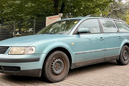 VW Passat 262.241 km 1.300 € Freiburg 79108