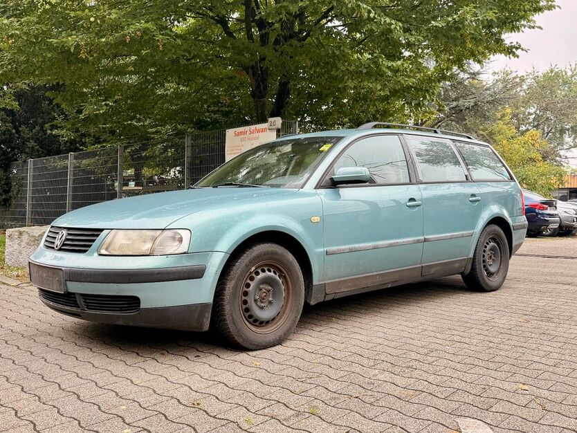 VW Passat 262.241 km 1.300 € Freiburg 79108