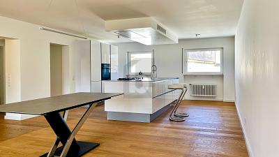 KERNSANIERTE 3,5-ZI-ETW MIT DESIGN-AUSSTATTUNG - Etagenwohnung March | Angebot:26515116