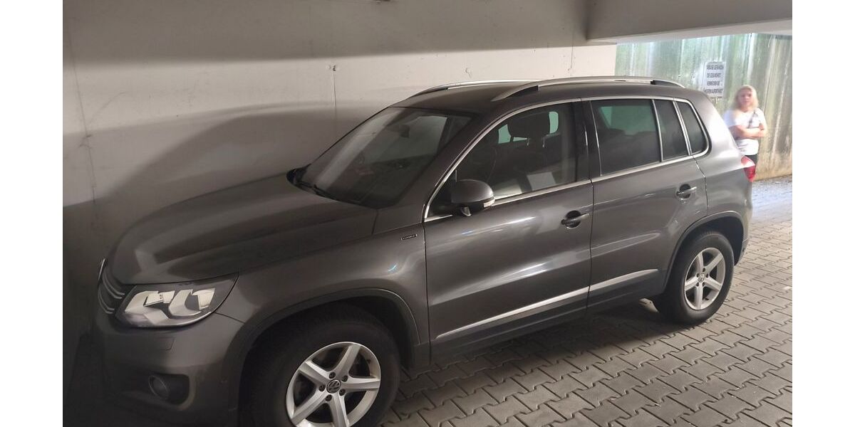 VW Tiguan 89.700 km 15.900 &euro; Freiburg im Breisgau 79111